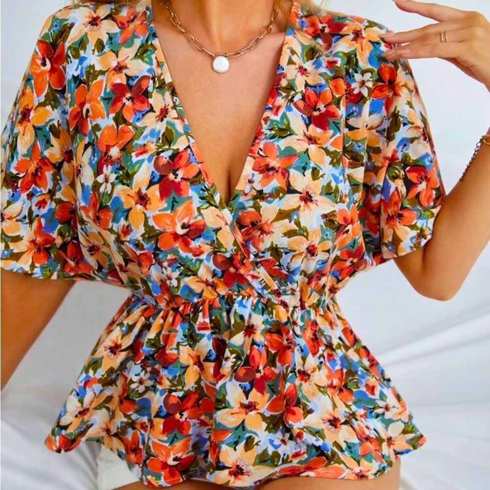 SHEIN VCAY Surplice Neck Allover Floral Print Peplum Top